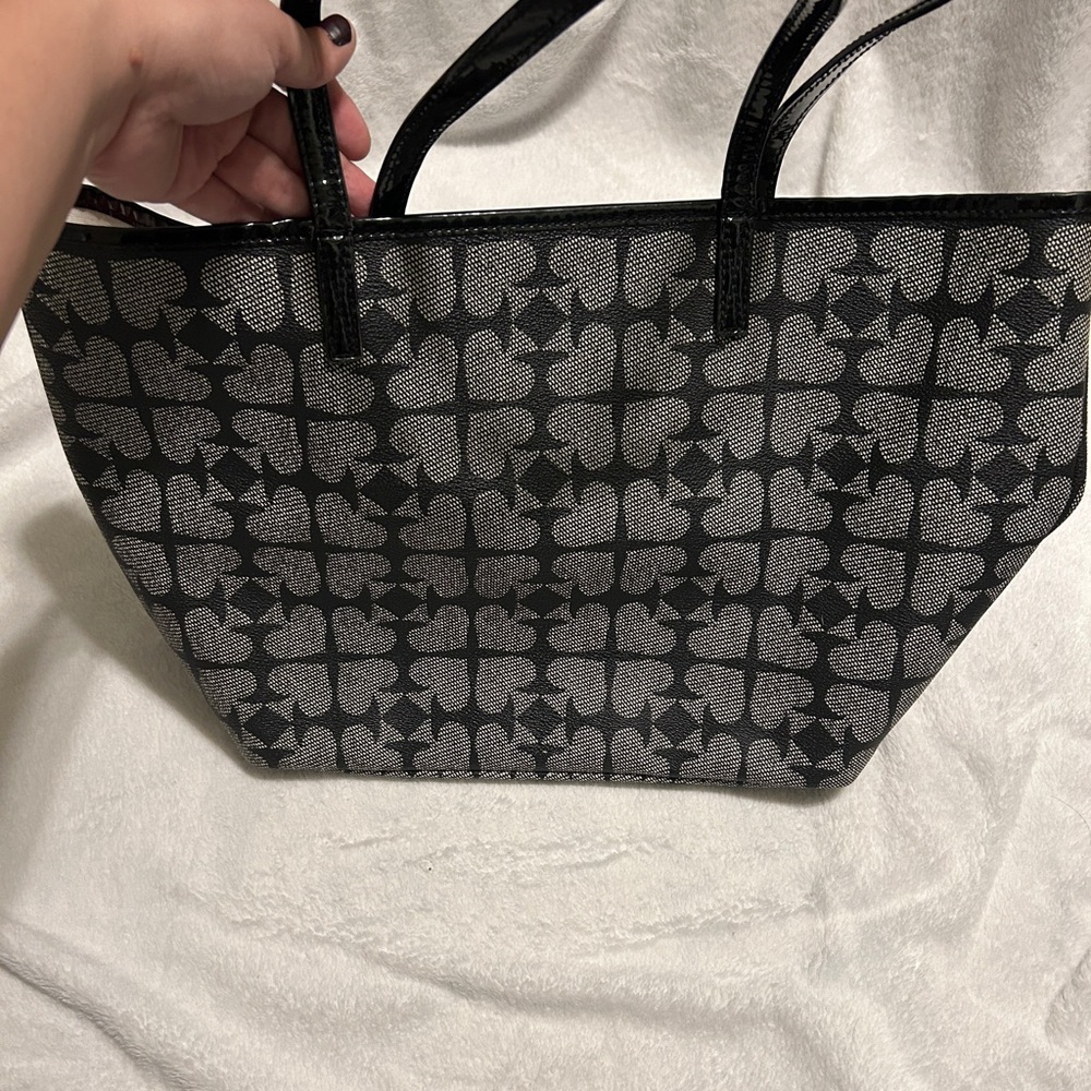 Large Kate Spade Tote With Pattern - image 5
